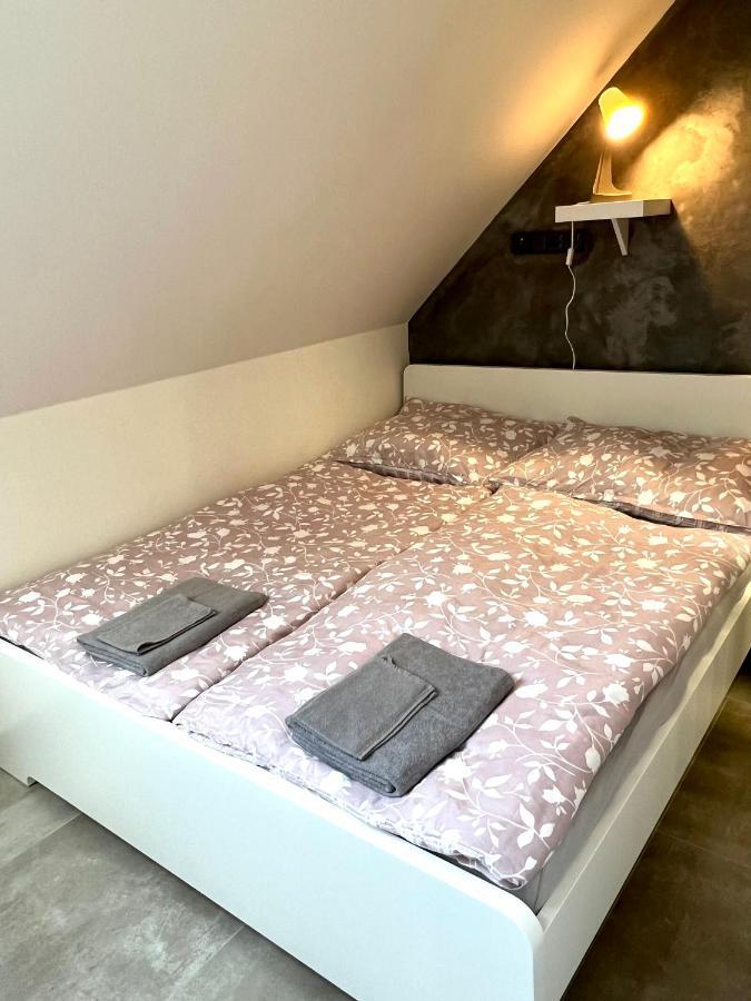 Ubytovani Pod Troskami Rovensko pod Troskami Zewnętrze zdjęcie